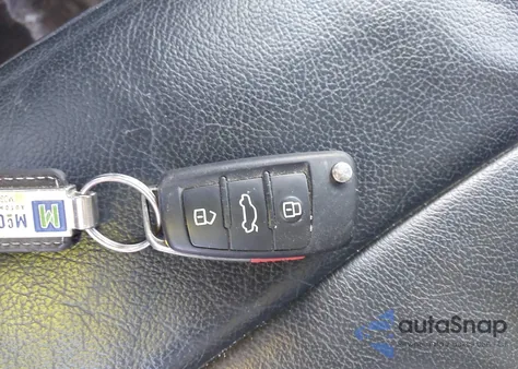 2015 Audi Q3 2.0T Premium Plus z USA, uszkodzony, nr VIN WA1GFCFS2FR008560